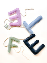 Charger l'image dans la galerie, Guirlande de LETTRES : taille regulière