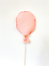 Charger l'image dans la galerie, Ballon éternel de decoration : BOUTON de ROSE