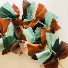 Charger l'image dans la galerie, Guirlande de RUBANS : Sapin đČ