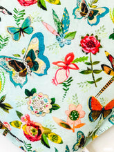 Charger l'image dans la galerie, Ballon mural de fête : BUTTERFLY