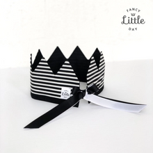 Charger l'image dans la galerie, Couronne de fête : RAYURES NOIR ET BLANC