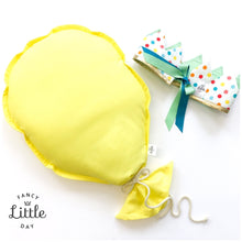 Charger l'image dans la galerie, Ballon mural de fête : JAUNE CITRON