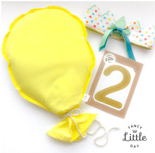 Charger l'image dans la galerie, Ballon mural de fête : JAUNE CITRON