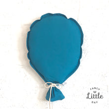 Charger l'image dans la galerie, Ballon mural de fête : SARCELLE