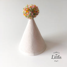 Charger l'image dans la galerie, Chapeau de fête : POMPOM AU CHOIX