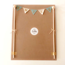 Charger l'image dans la galerie, Kit de décoration couronne , cake topper et guirlande bonne fête lin naturel. Décoration de fête unisexe et réutilisable. Birthday kit