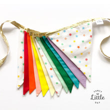Charger l'image dans la galerie, Guirlande de fanions : ÉTOILES et ARC-EN-CIEL
