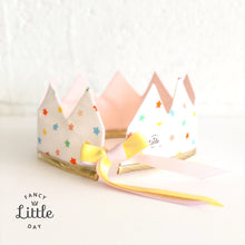 Charger l'image dans la galerie, Couronne de fête : MINI ÉTOILES