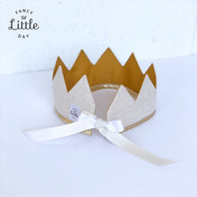 Load image into Gallery viewer, Kit de décoration couronne , ballon et guirlande personnalisée. Décoration de fête unisexe et réutilisable. Birthday kit