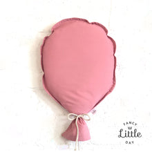 Load image into Gallery viewer, Kit de décoration couronne , guirlande et ballon bonne fête lin naturel. Décoration de fête unisexe et réutilisable. Birthday kit