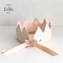 Load image into Gallery viewer, Kit de décoration couronne , guirlande et ballon bonne fête lin naturel. Décoration de fête unisexe et réutilisable. Birthday kit