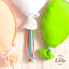 Charger l'image dans la galerie, Rubans de Satin . AJOUT RUBANS pour ballon. 8 rubans assortis. Ballon non inclus