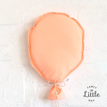 Charger l'image dans la galerie, Ballons muraux de fête PÊCHE: ballon de baudruche en tissus pour décorer. Fancy Little Day. Pâques. Ballon réutilisable, zéro déchet