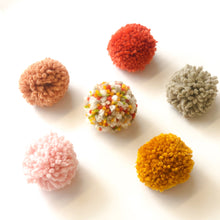 Charger l'image dans la galerie, MINI Chapeau de fête : POMPOM AU CHOIX