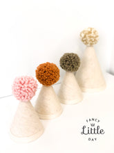 Charger l'image dans la galerie, MINI Chapeau de fête : POMPOM AU CHOIX