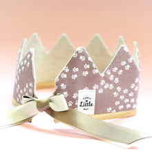 Charger l'image dans la galerie, Couronne de fête : CHIEN