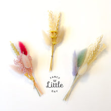 Charger l'image dans la galerie, AJOUT Mini bouquet de fleurs séchées .