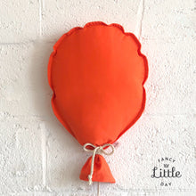Charger l&#39;image dans la galerie, Ballons muraux de fête ORANGE : ballon de baudruche en tissus pour décorer. Fancy Little Day
